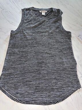 Athleta camisole Breezy Tank Striped muscle Tank gray & White Size XS NWT